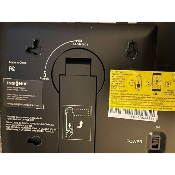 Insignia Digital Picture Frame Format Screen 7" NS-DPFO712G 128MG Tested - Picture 2 of 5